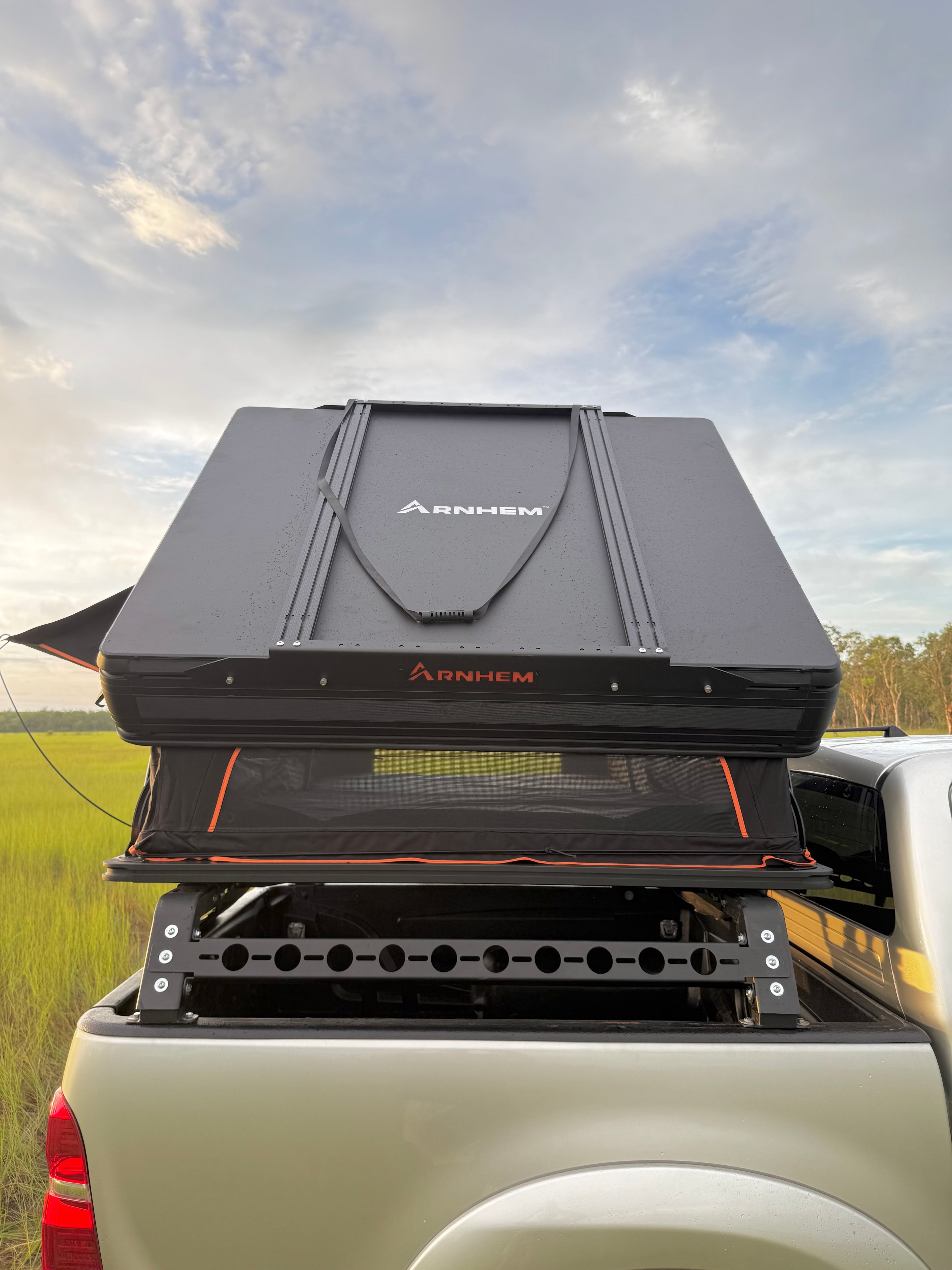 TANAMI PRO 1.5 ROOFTOP TENT