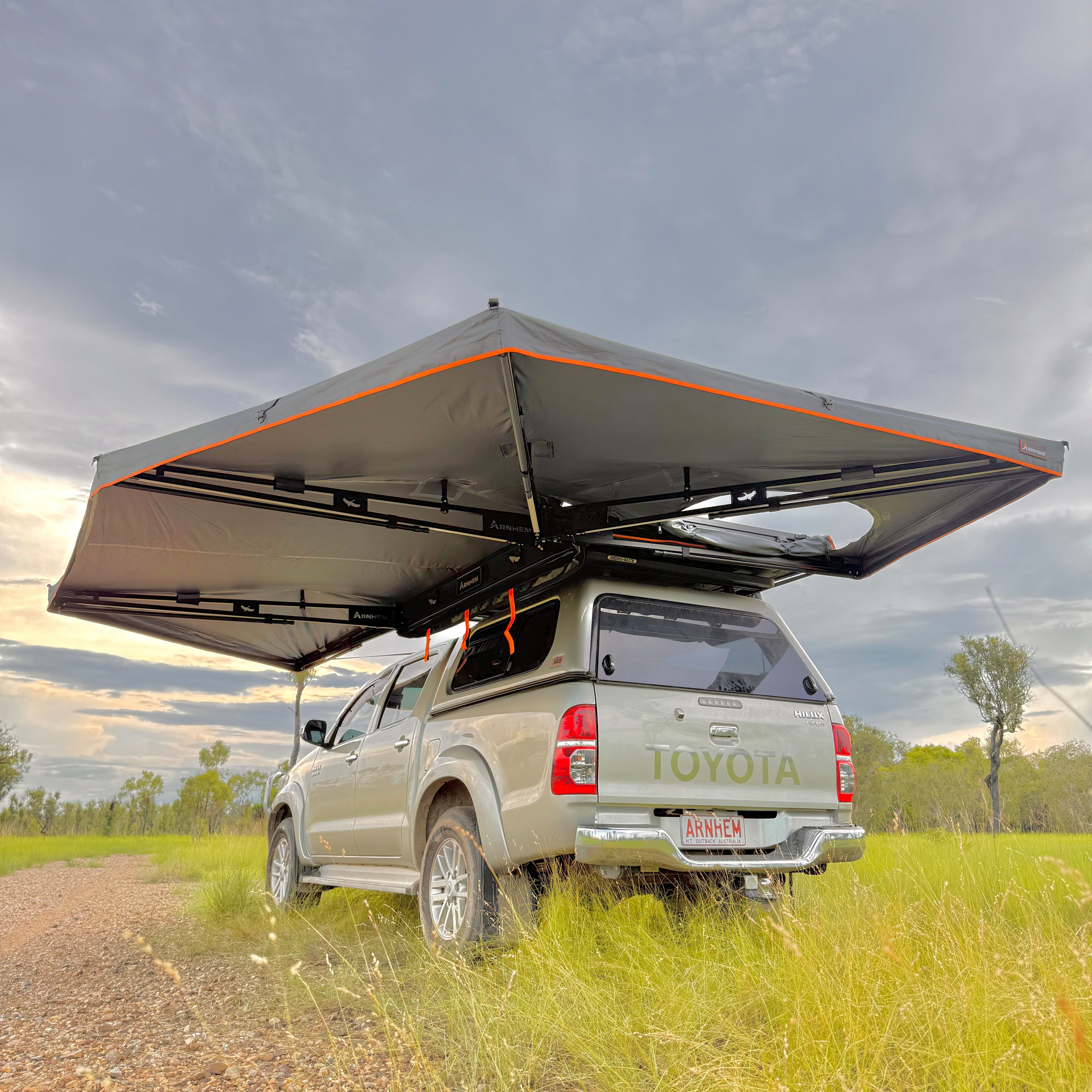 BROLGA 270 XL FREESTANDING AWNING