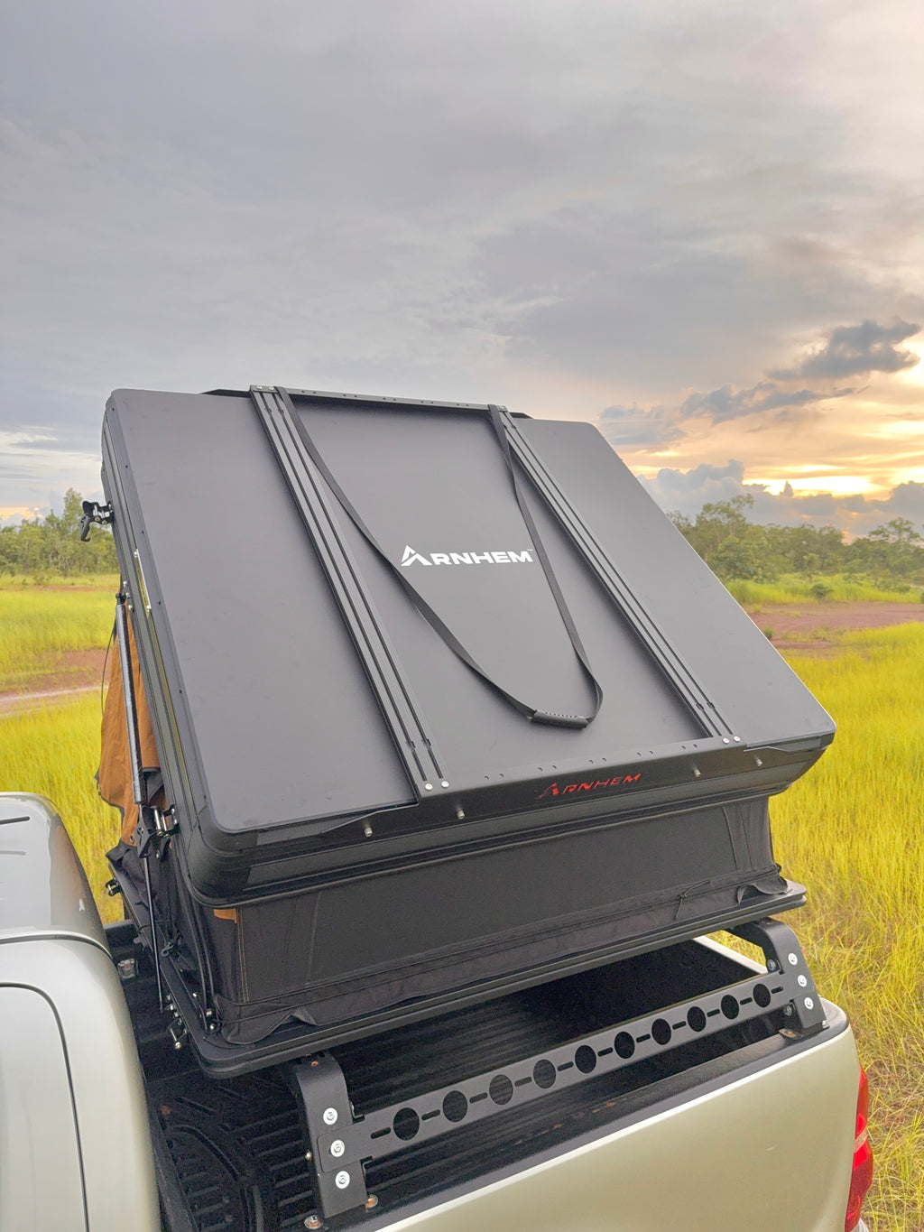 TANAMI PRO 1.5 ROOFTOP TENT